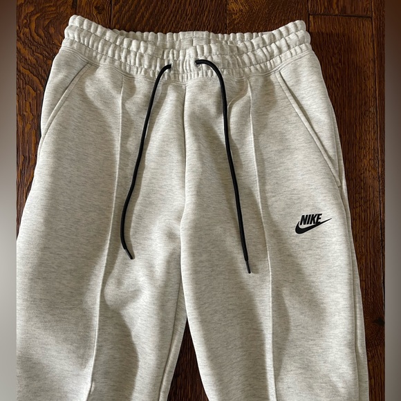 Nike fleece sweatpamts - Picture 2 of 8